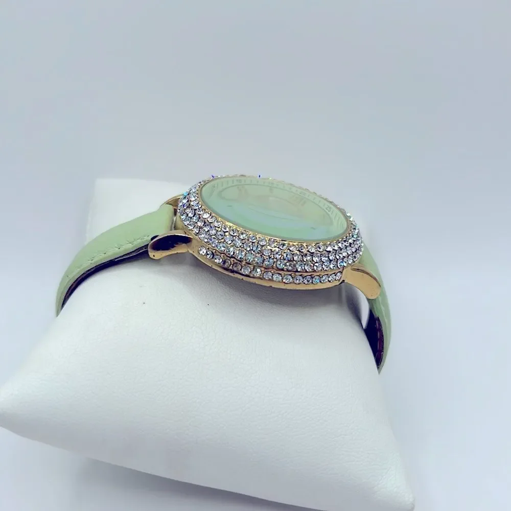 Unbranded rhinestone bezel